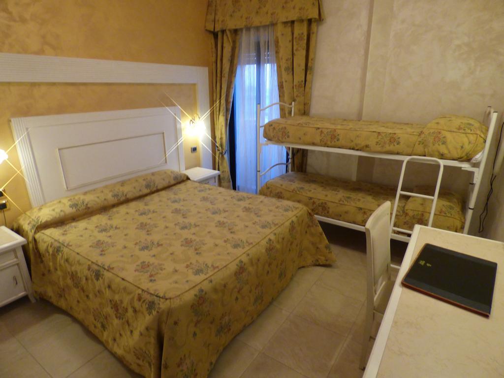 Hotel Diplomat Palace Rimini Ngoại thất bức ảnh