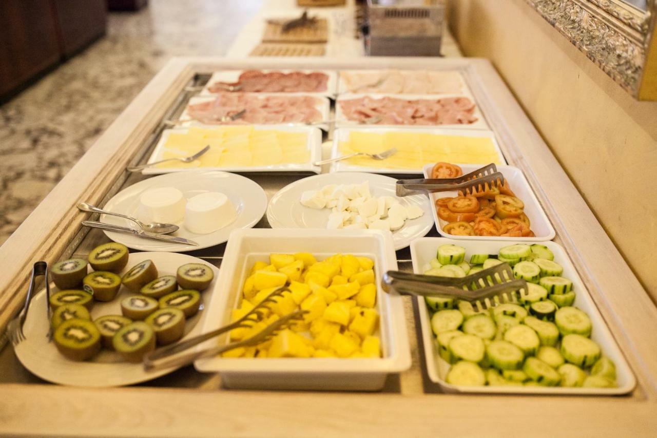 Hotel Diplomat Palace Rimini Ngoại thất bức ảnh
