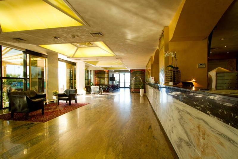 Hotel Diplomat Palace Rimini Ngoại thất bức ảnh